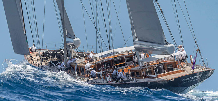 Large sailing yacht 