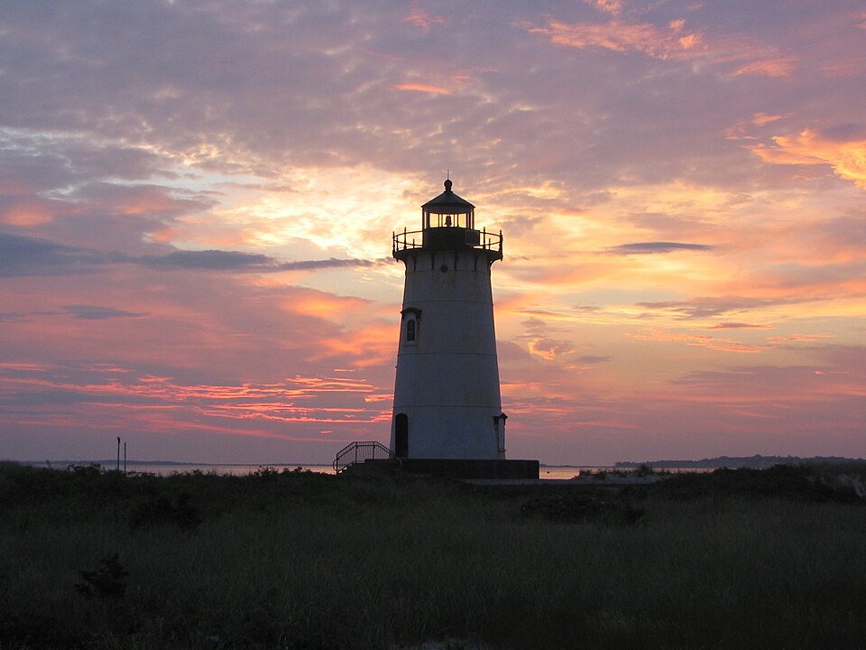 File:EdgartownLight2006Dawn.jpg