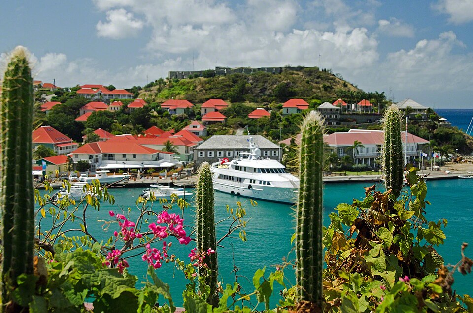 File:Fort Gustave over Gustavia, St. Barths - panoramio.jpg