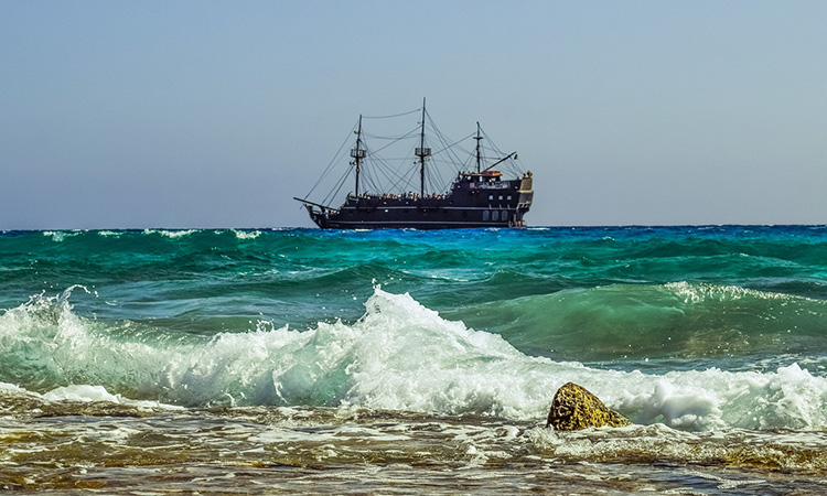 Pirate ship in the Caribbean